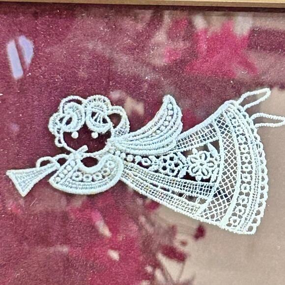 Vintage Framed Embroidered Lace Angel on Fabric in Gold Frame - Picture 6 of 10